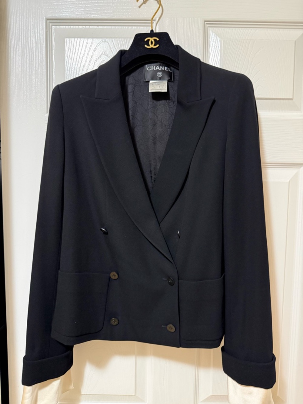 CHANEL TUXEDO JACKET - Picture 5 of 7